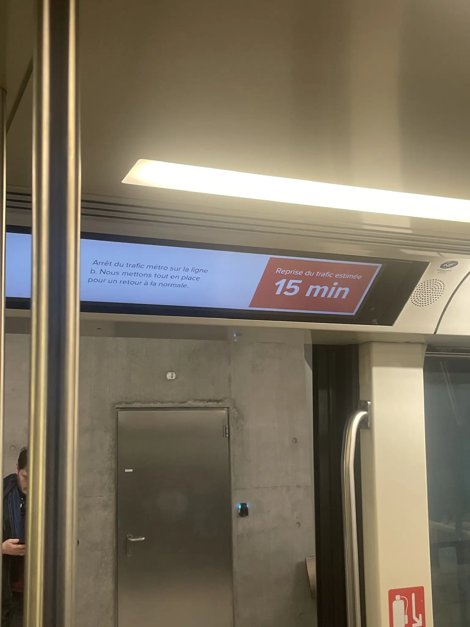 Le métro est à l’arrêt pour 15mn